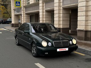 1998 Mercedes-Benz E-Класс 220 II (W210, S210), зелёный, 491000 рублей, вид 5