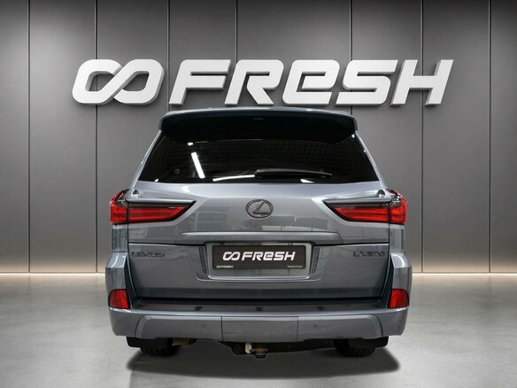 2018 Lexus LX 570 III Рестайлинг 2, серый, 7330000 рублей - вид 3
