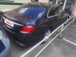 2017 Mercedes-Benz E-Класс 400 V (W213, S213, C238), чёрный, 3000000 рублей, вид 2