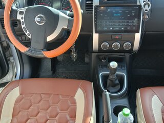 2013 Nissan X-Trail II Рестайлинг, серебристый, 1450000 рублей, вид 4