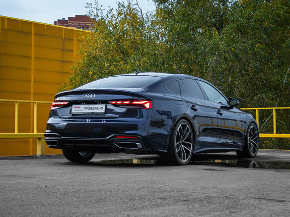2020 Audi A5 Sportback 45 TFSI II (F5) Рестайлинг, синий, 3549000 рублей - вид 3