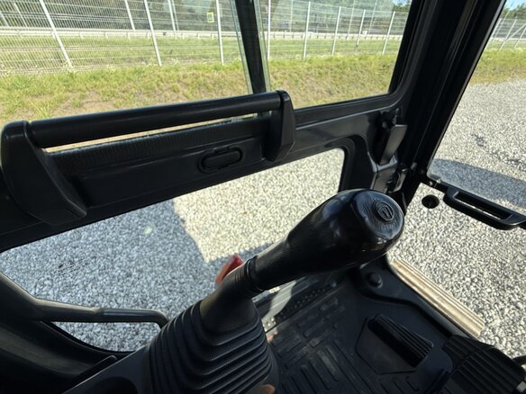 2017 Komatsu PC300, жёлтый, 7700000 рублей - вид 15