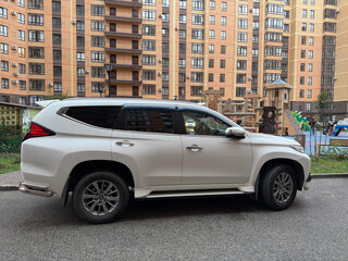 2017 Mitsubishi Pajero Sport III, белый, 2900000 рублей, вид 4