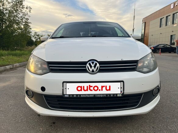 2013 Volkswagen Polo V, белый - вид 1
