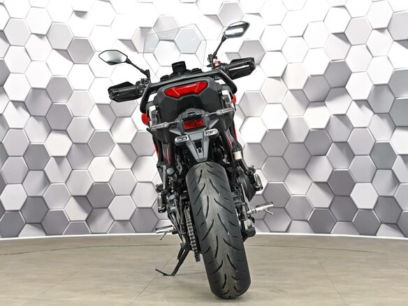 2022 Yamaha MT-09 Tracer (FJ-09), красный, 1399000 рублей - вид 5
