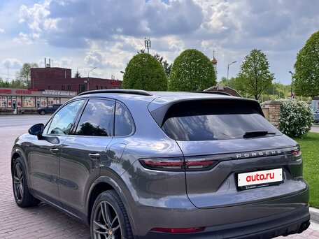 2020 Porsche Cayenne E-Hybrid III, серый, вид 3