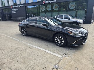 2021 Lexus ES 200 VII Рестайлинг, чёрный, 3850000 рублей, вид 2
