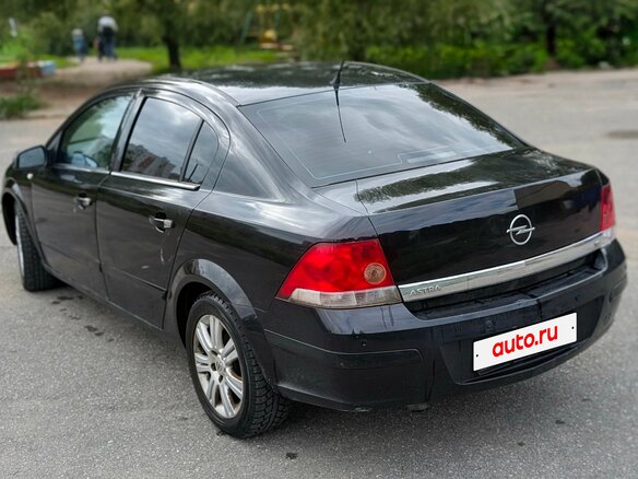 2008 Opel Astra H Рестайлинг, чёрный, 379000 рублей - вид 4