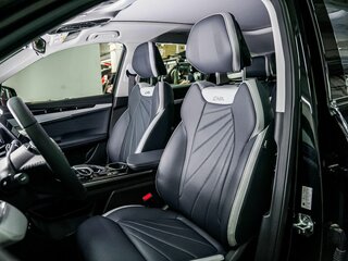 2026 Geely Atlas II, чёрный, 3449990 рублей, вид 4