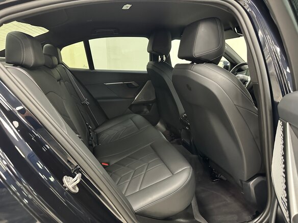 2023 BMW 5 серии 520d xDrive VIII (G60/G61/G68), синий, 6999000 рублей - вид 26