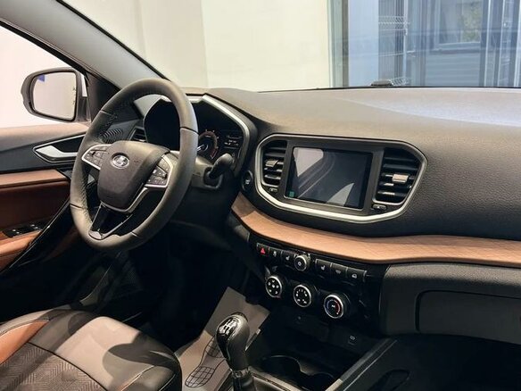 2026 Lada (ВАЗ) Vesta SW Cross I Рестайлинг (NG), белый - вид 5