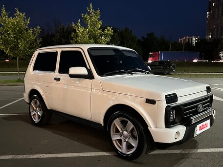 2020 Lada (ВАЗ) 2121 (4x4) I Рестайлинг (2020), белый, 760000 рублей, вид 4