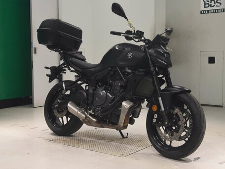 2025 Yamaha MT-07 (FZ-07), чёрный, 1040000 рублей, вид 3
