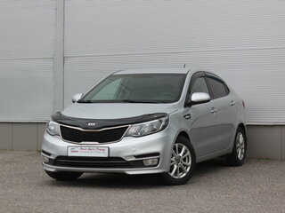 2016 Kia Rio III Рестайлинг, серебристый, 890000 рублей, вид 1