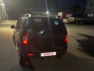 2010 Chevrolet Niva I Рестайлинг, чёрный, 380000 рублей, вид 4