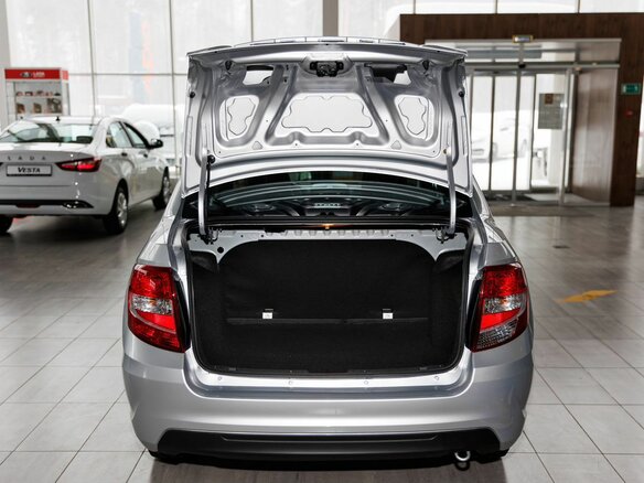 2026 Lada (ВАЗ) Granta I Рестайлинг, серебристый - вид 8