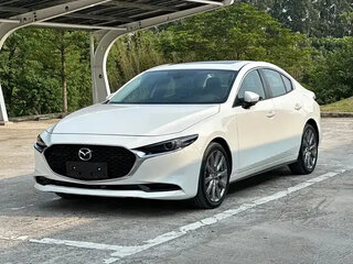 2023 Mazda 3 Axela IV (BP), белый, 1800000 рублей, вид 1