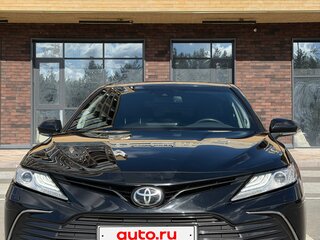 2021 Toyota Camry VIII (XV70) Рестайлинг, чёрный, 3450000 рублей, вид 4
