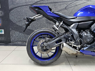2022 Yamaha YZF-R7, синий, 799000 рублей, вид 5