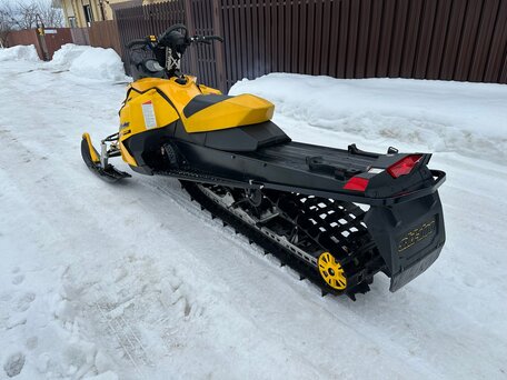 2008 BRP Ski-Doo Summit 800, жёлтый, 580000 рублей, вид 2