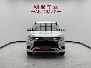 2023 Mitsubishi Outlander III Рестайлинг 3, белый, 2277700 рублей, вид 3