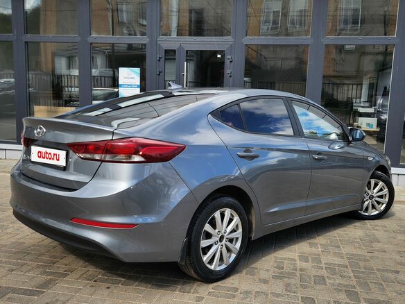 2017 Hyundai Elantra VI (AD), серый, 1090000 рублей - вид 3