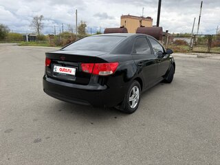2010 Kia Forte I, чёрный, 550000 рублей, вид 5