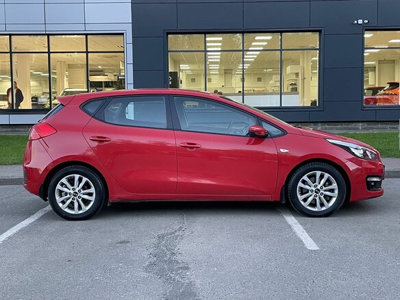 2015 Kia Ceed II Рестайлинг, красный, 1210000 рублей - вид 3
