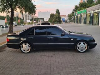 1996 Mercedes-Benz E-Класс 200 II (W210, S210), синий, 700000 рублей, вид 3