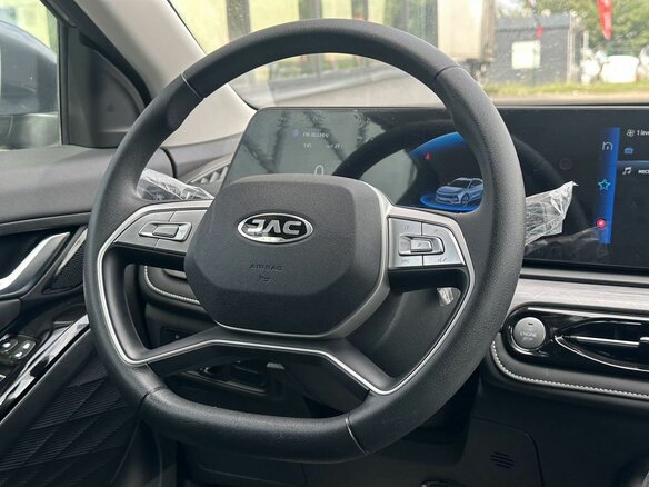 2023 JAC JS6, серый, 2099000 рублей - вид 13