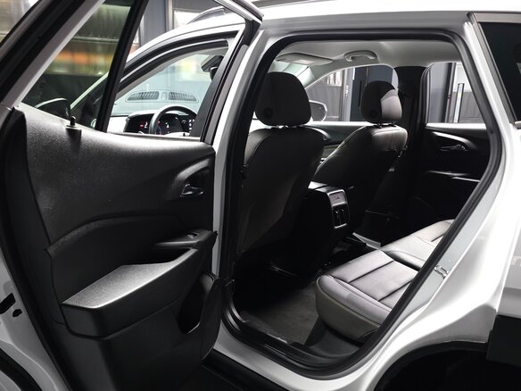 2023 Chevrolet Trax II, белый, 1660000 рублей - вид 13