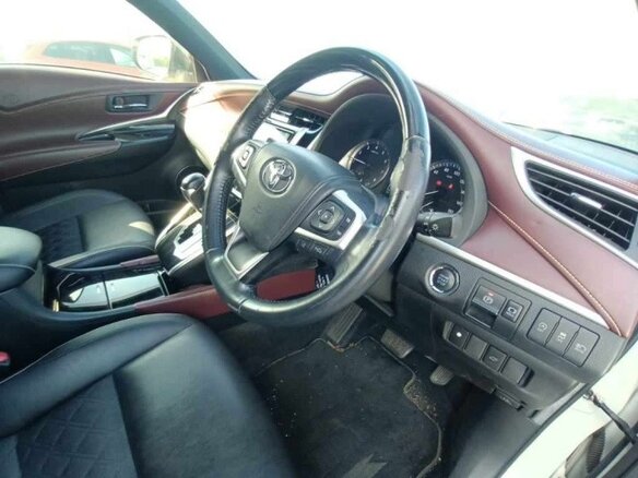 2019 Toyota Harrier III (XU60) Рестайлинг, белый, 1750000 рублей - вид 8