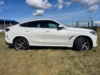 2021 BMW X6 30d III (G06), белый, 6800000 рублей, вид 2