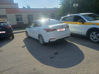 2017 Hyundai Solaris II, белый, 625000 рублей, вид 1