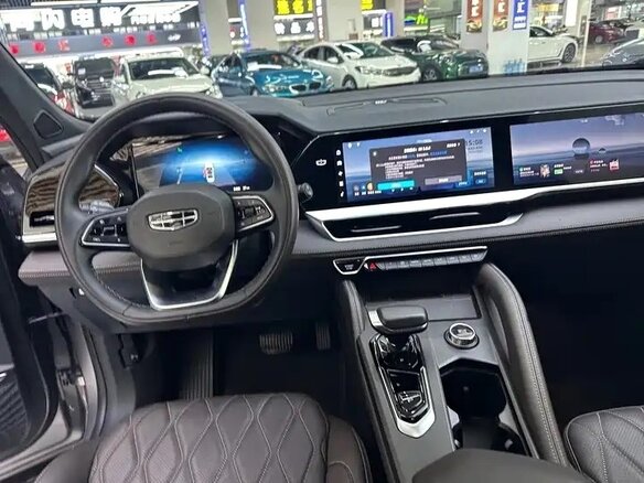 2025 Geely Monjaro (Xingyue L) I Рестайлинг (China Market), серый, 3230010 рублей - вид 11