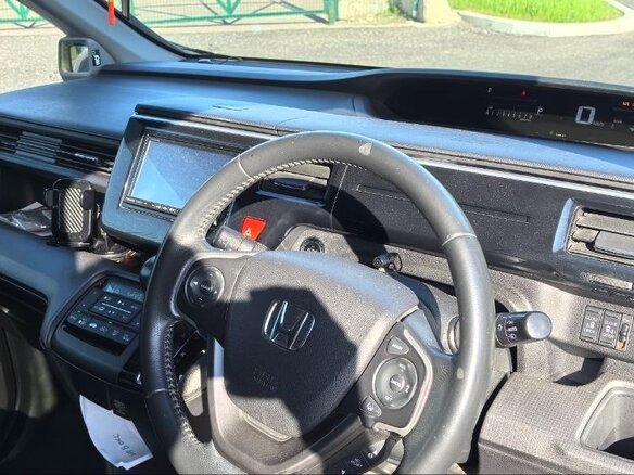 2016 Honda Stepwgn Spada V, чёрный, 1690000 рублей - вид 5