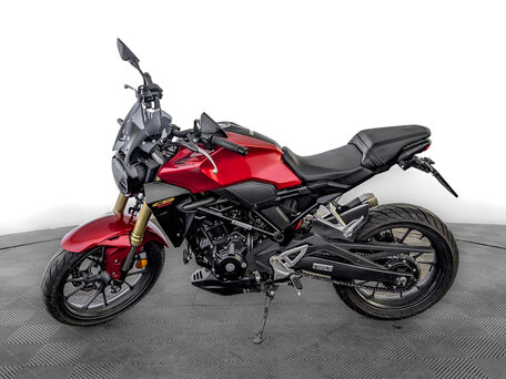 2024 Honda CB 300R, красный, 489000 рублей, вид 5