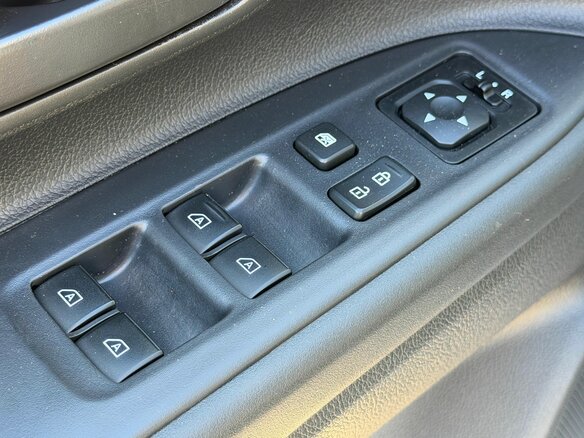 2018 Mitsubishi Outlander III Рестайлинг 3, серебристый, 2159000 рублей - вид 17
