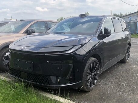 2026 Toyota bZ3X 58.3 kWh, серый, 2690000 рублей, вид 3