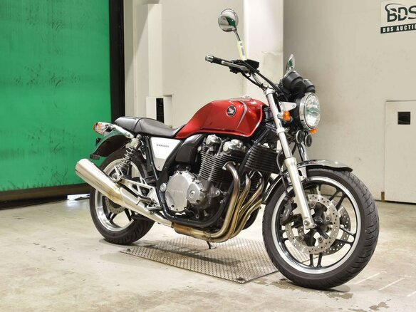 2010 Honda CB 1100, красный - вид 2