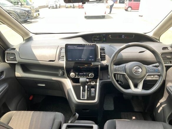 2021 Nissan Serena S-Hybrid V (C27) Рестайлинг, белый - вид 6