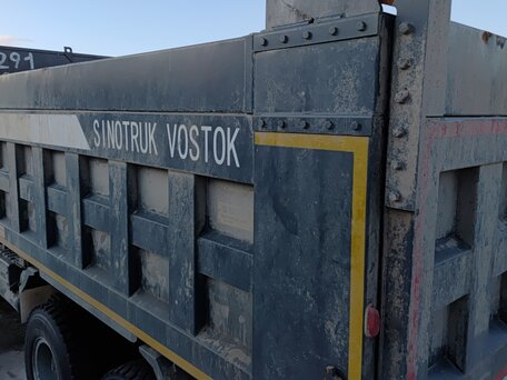 2022 Sinotruk Howo ZZ3407, красный, 3923500 рублей, вид 4