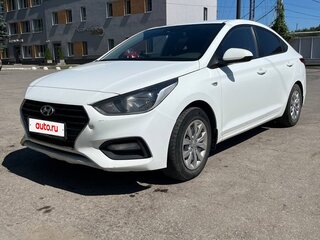 2017 Hyundai Solaris II, белый, 800000 рублей, вид 1