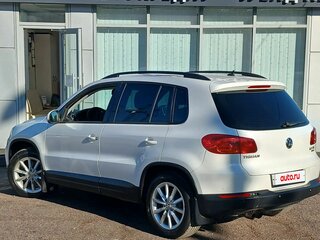 2012 Volkswagen Tiguan I Рестайлинг, белый, 899000 рублей, вид 4