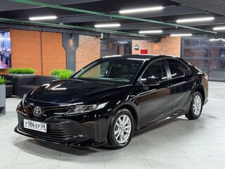 2020 Toyota Camry VIII (XV70), чёрный, 2590000 рублей, вид 1