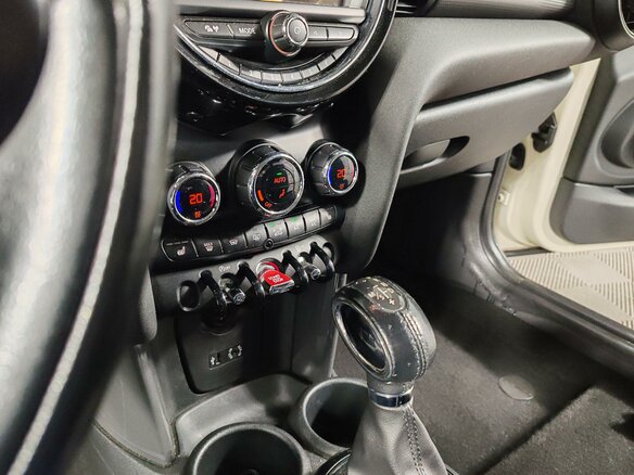 2016 Mini Hatch Cooper III (F55/F56), белый, 1499000 рублей - вид 12