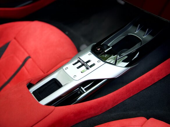 2026 Ferrari 12Cilindri, чёрный, 59900000 рублей - вид 25
