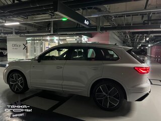 2026 Volkswagen Touareg III Рестайлинг, белый, 12032000 рублей, вид 3