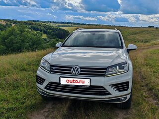 2014 Volkswagen Touareg II Рестайлинг, белый, 3350000 рублей, вид 3
