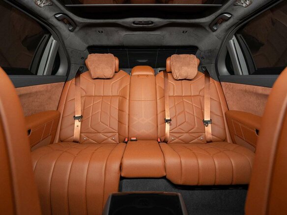 2026 BMW 7 серии 740 xDrive VII (G70) Рестайлинг, серый, 23990000 рублей - вид 20
